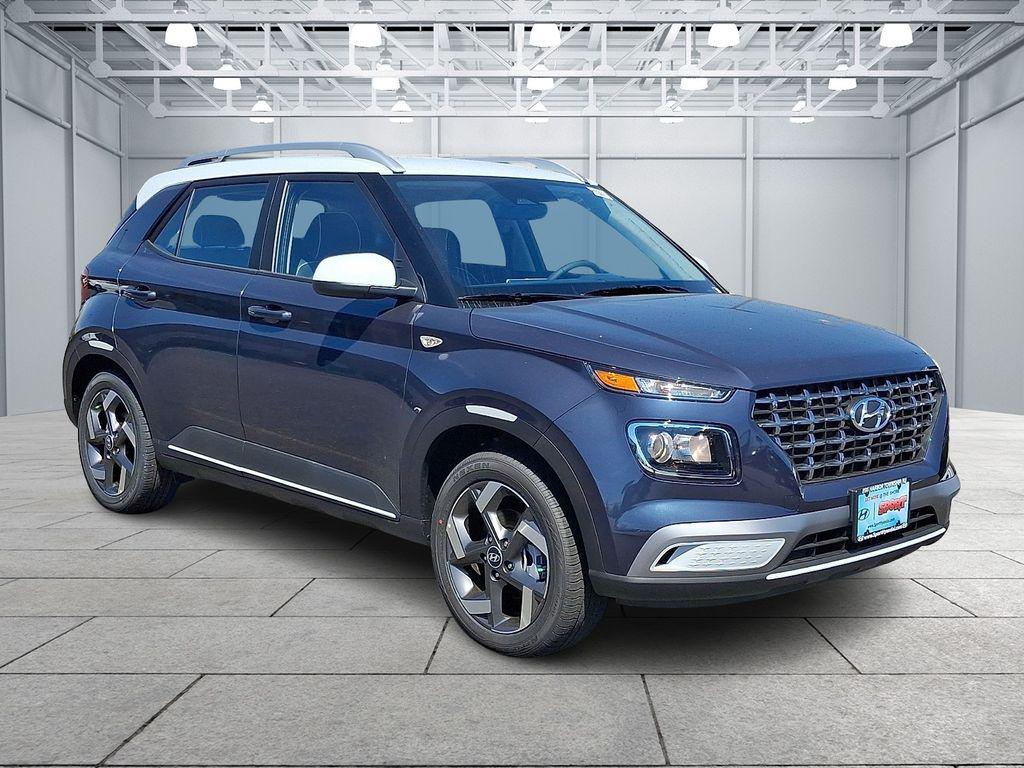 New 2026 Hyundai VENUE SEL w/Two-Tone Roof