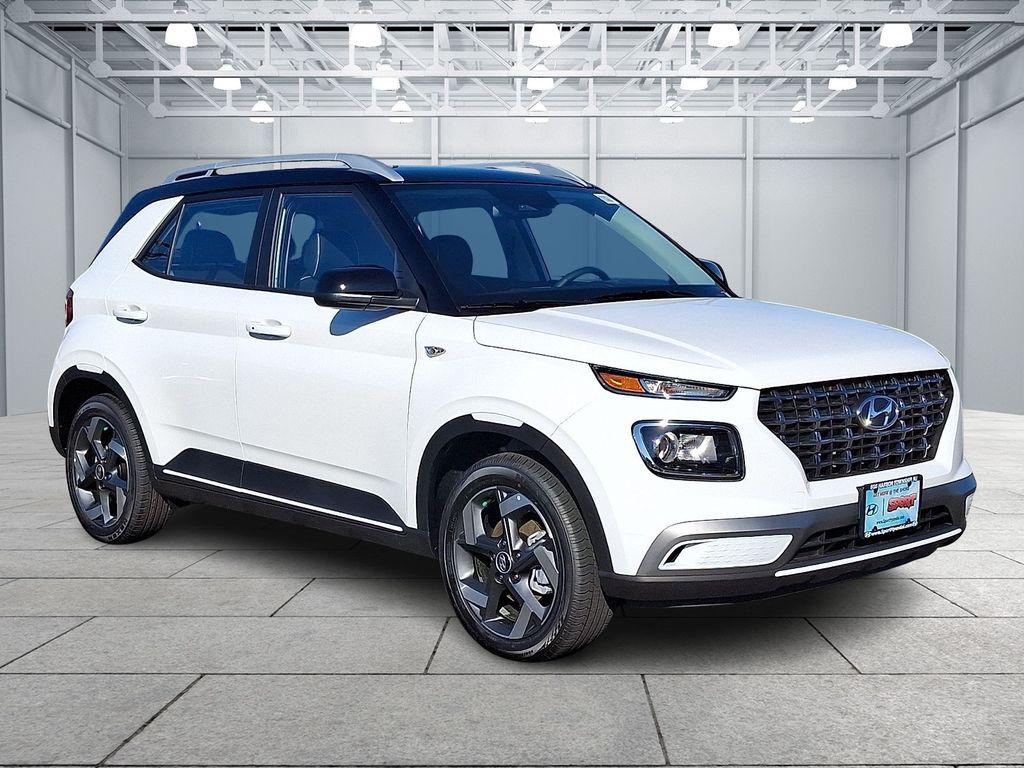 New 2026 Hyundai VENUE SEL w/Two-Tone Roof