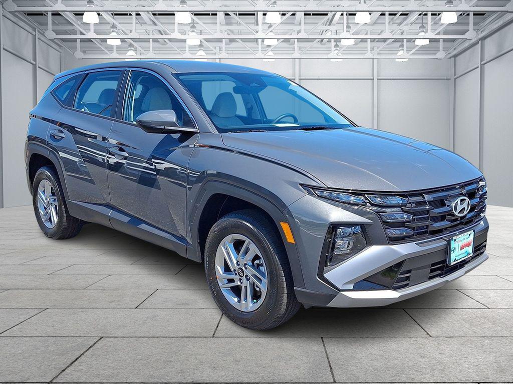 New 2026 Hyundai TUCSON SE
