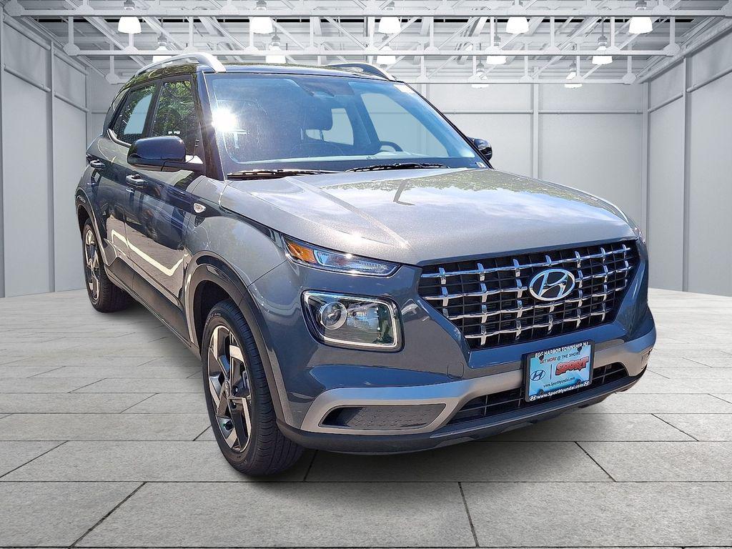 New 2026 Hyundai VENUE SEL w/Two-Tone Roof