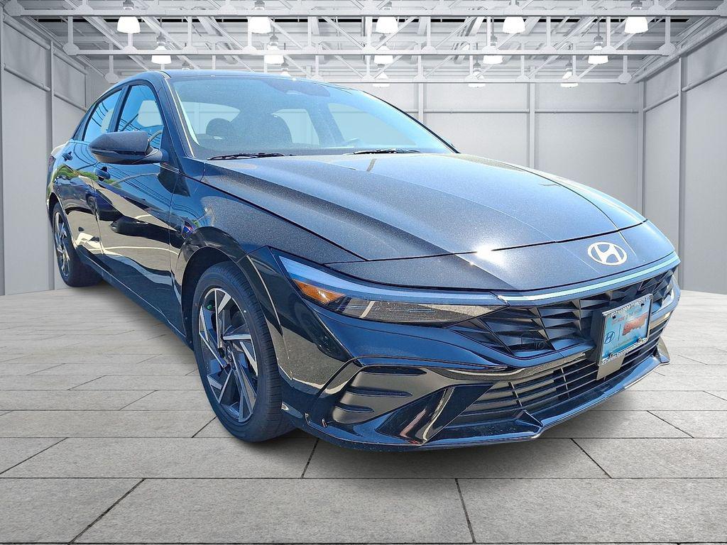 New 2026 Hyundai ELANTRA HEV Limited
