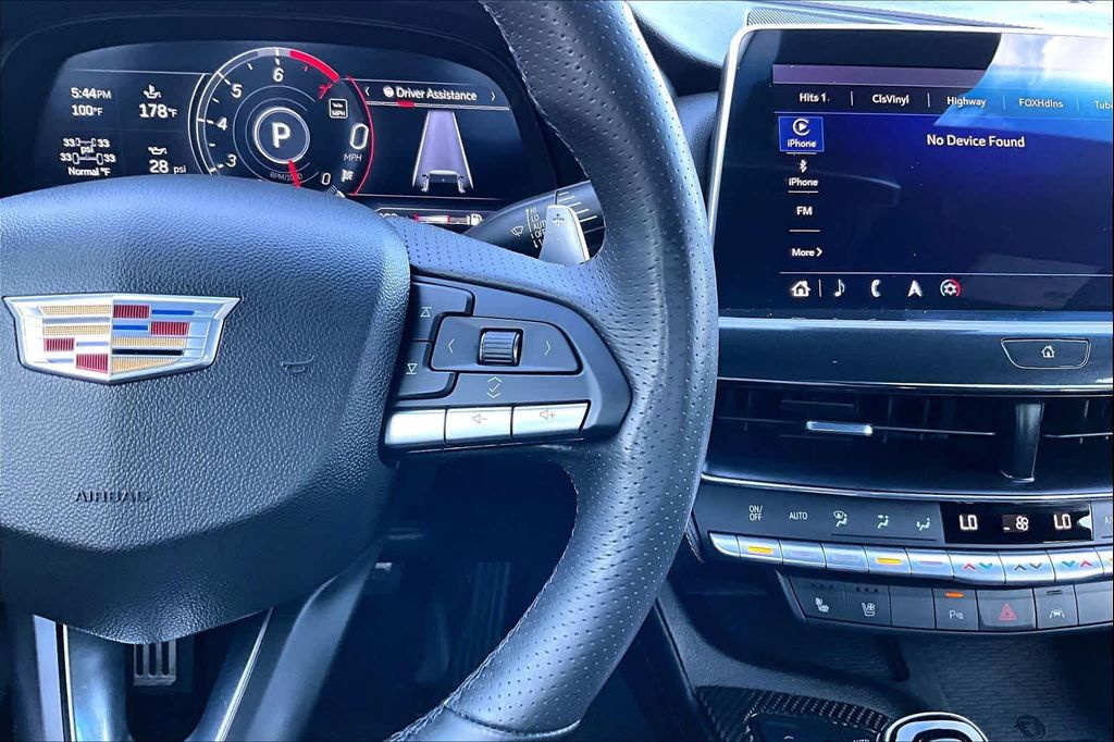 2023 Cadillac CT5 SPORT — миниатюра 24