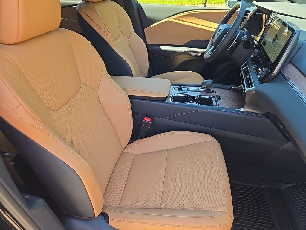 صورة مصغرة 27 لـ 2026 Lexus RX 350 PREMIUM