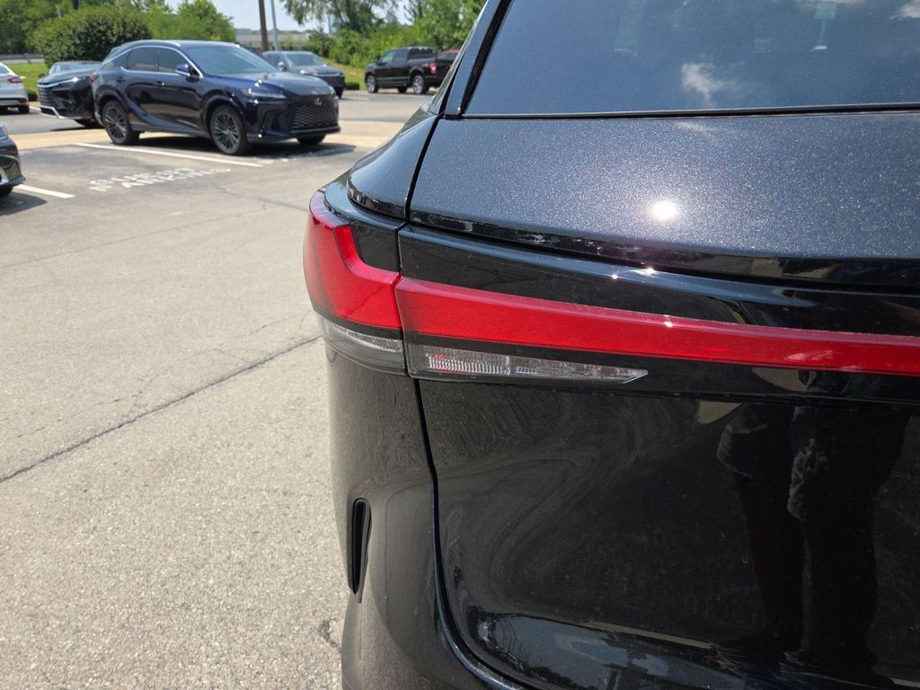 صورة 10 لـ 2026 Lexus RX 350 PREMIUM