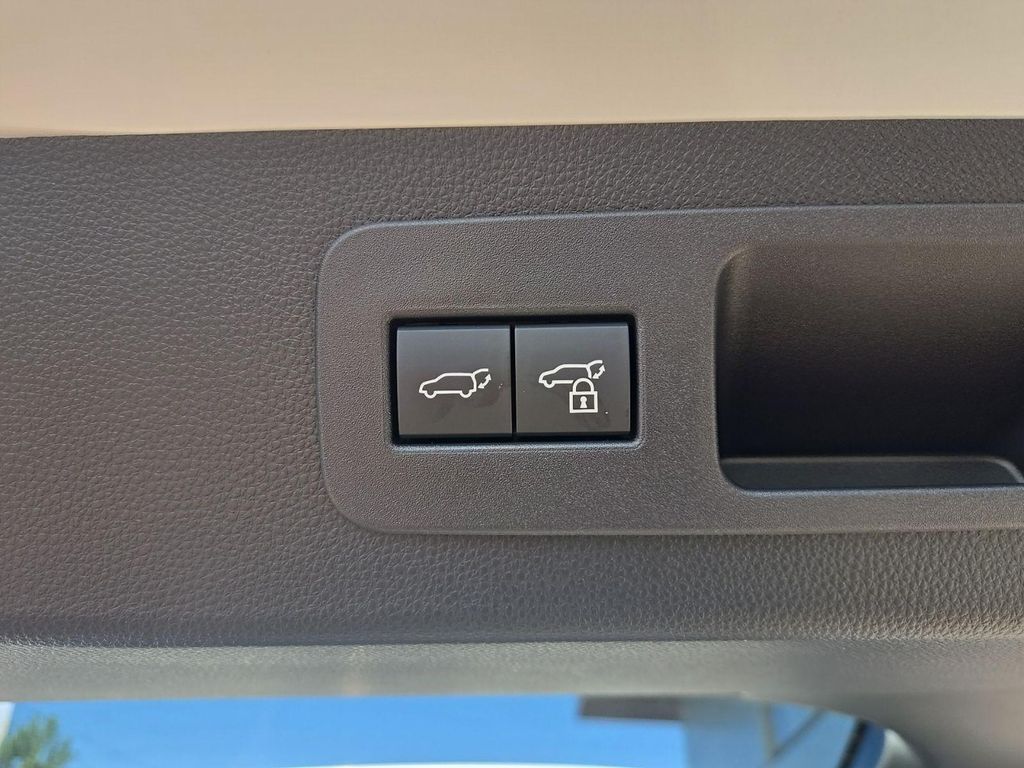 2026 Lexus LX 700H OVERTRAIL — миниатюра 18