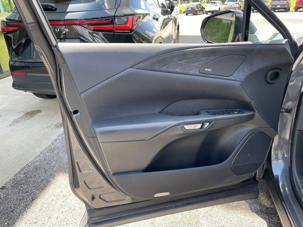 2024 Lexus RX 350 LUXURY — миниатюра 28