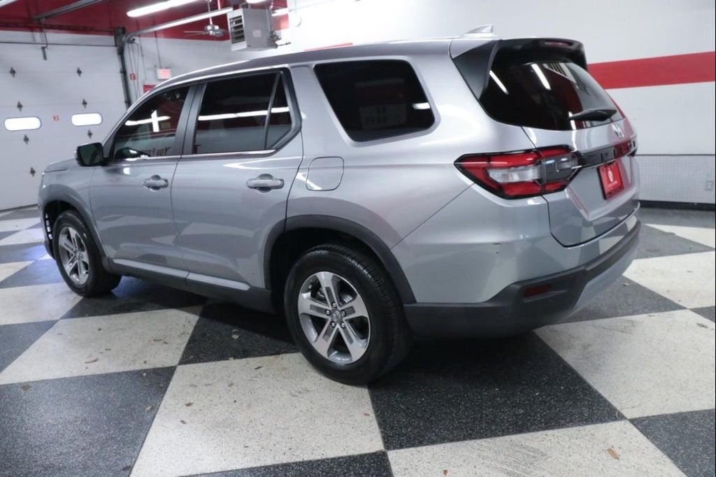 2023 Honda PILOT 2WD EX-L 7 PASSENGER — фото 7