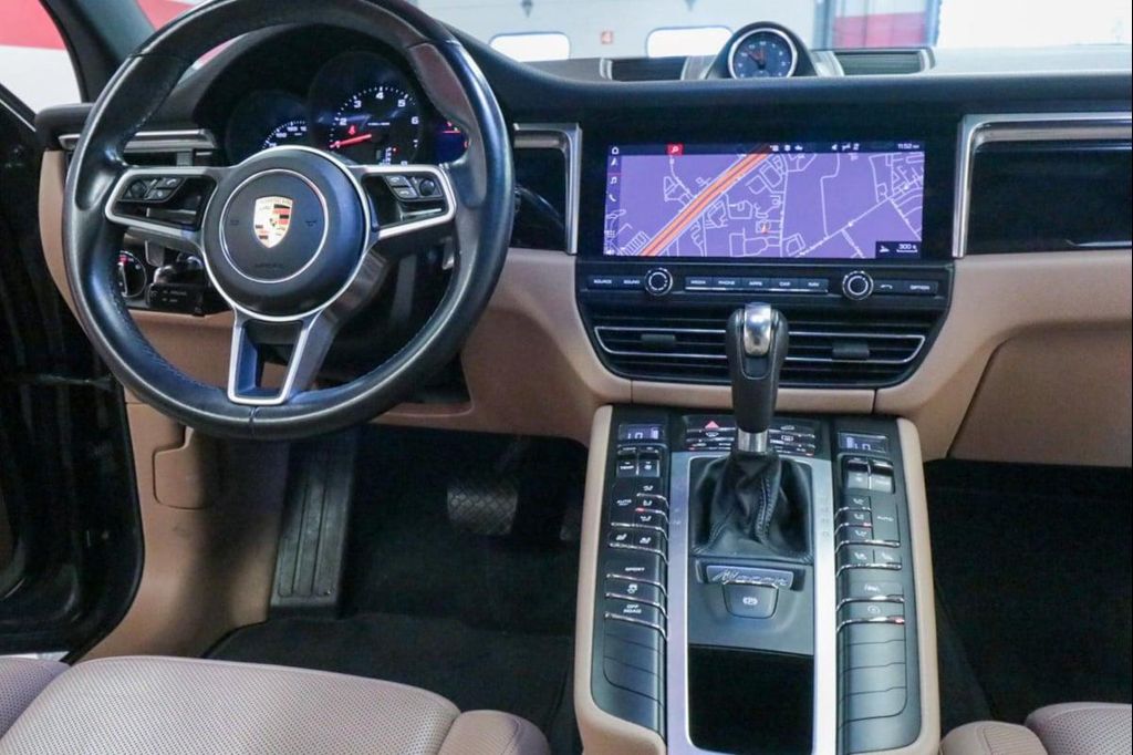 صورة مصغرة 31 لـ 2021 Porsche MACAN