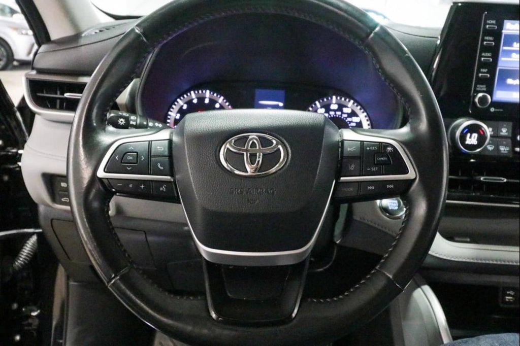 2022 Toyota HIGHLANDER LE 缩略图 18