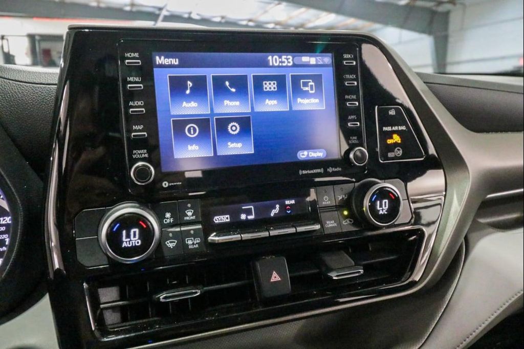 2022 Toyota HIGHLANDER LE 缩略图 20