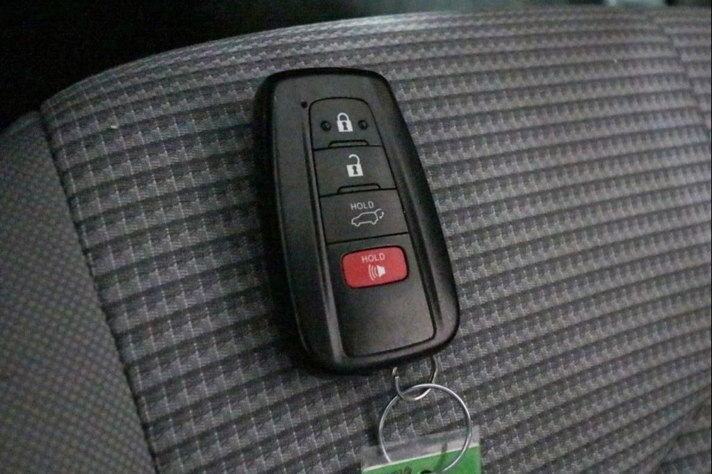 2022 Toyota HIGHLANDER LE 缩略图 22