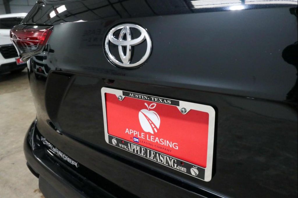 2022 Toyota HIGHLANDER LE 缩略图 28