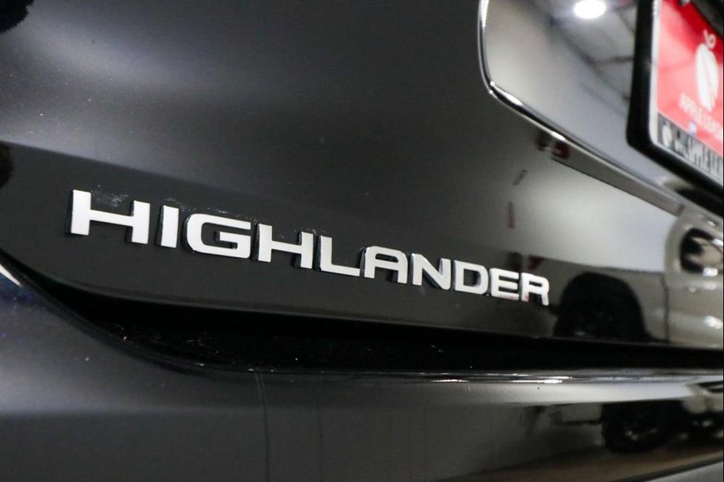 2022 Toyota HIGHLANDER LE 缩略图 31