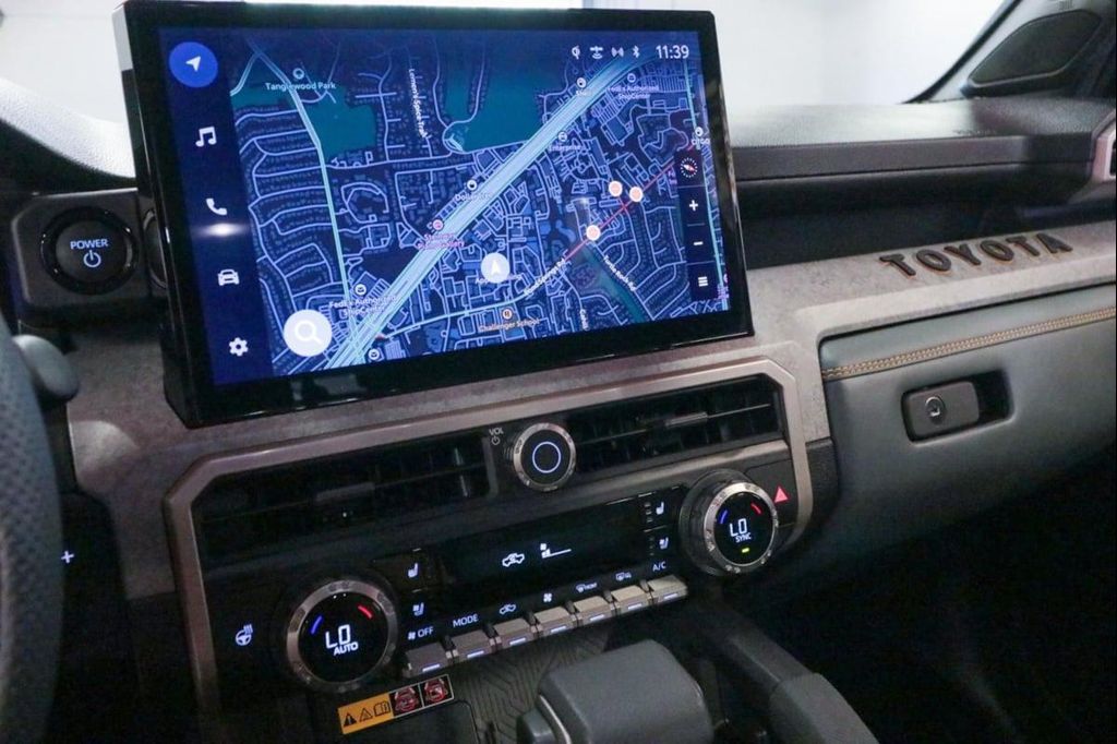 صورة مصغرة 16 لـ 2025 Toyota TACOMA HYBRID TRAILHUNTER