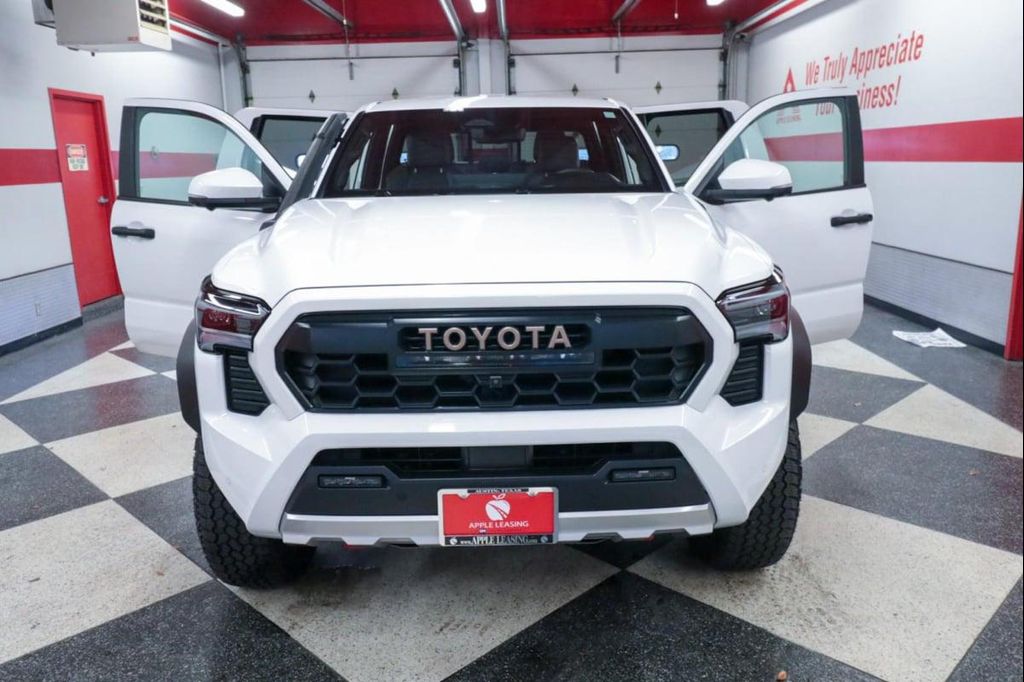 صورة مصغرة 26 لـ 2025 Toyota TACOMA HYBRID TRAILHUNTER