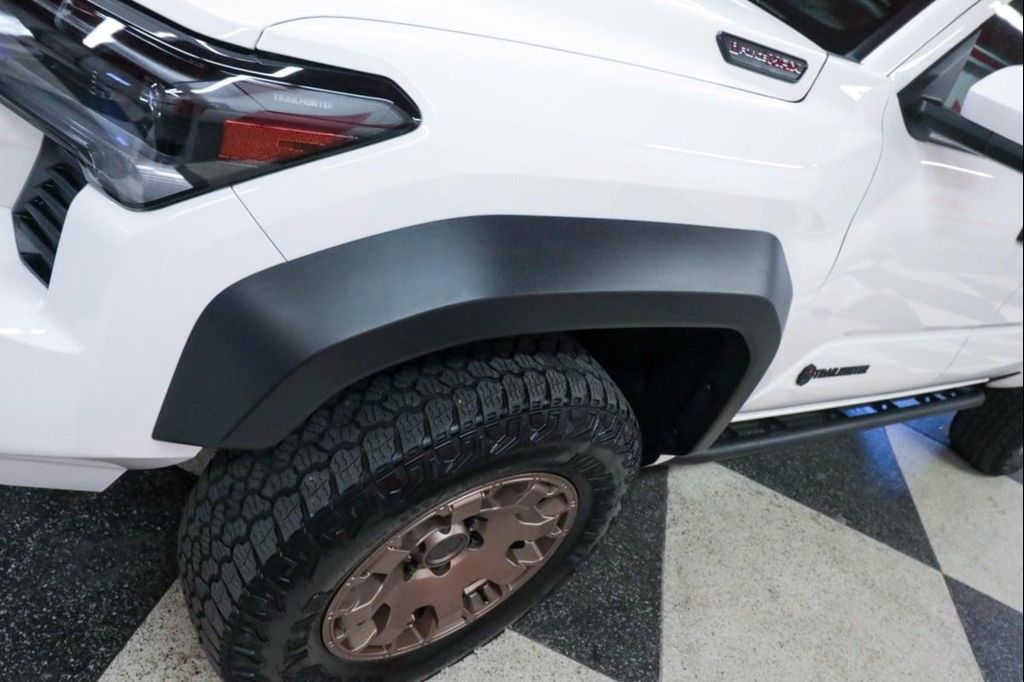 صورة مصغرة 45 لـ 2025 Toyota TACOMA HYBRID TRAILHUNTER