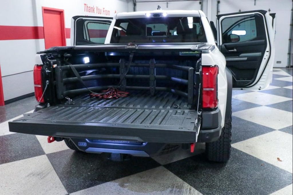 صورة مصغرة 27 لـ 2025 Toyota TACOMA HYBRID TRAILHUNTER