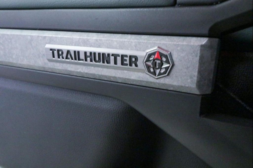 صورة مصغرة 22 لـ 2025 Toyota TACOMA HYBRID TRAILHUNTER