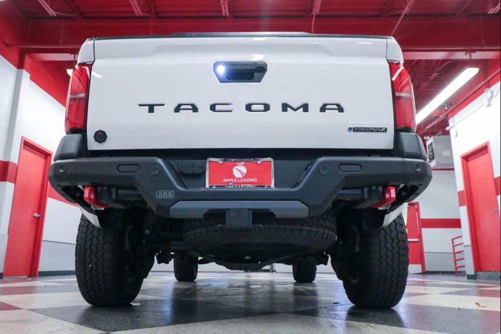 صورة مصغرة 32 لـ 2025 Toyota TACOMA HYBRID TRAILHUNTER