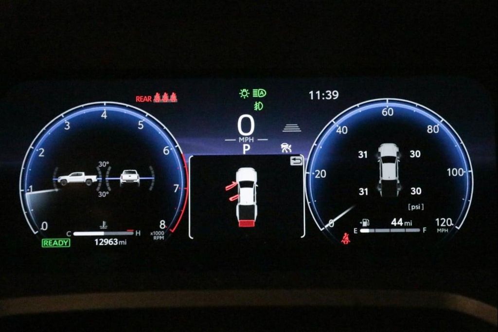 صورة مصغرة 15 لـ 2025 Toyota TACOMA HYBRID TRAILHUNTER