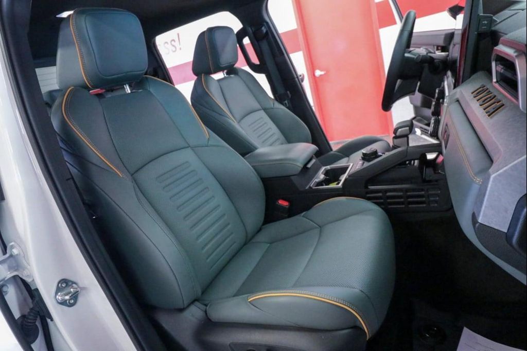 صورة مصغرة 23 لـ 2025 Toyota TACOMA HYBRID TRAILHUNTER