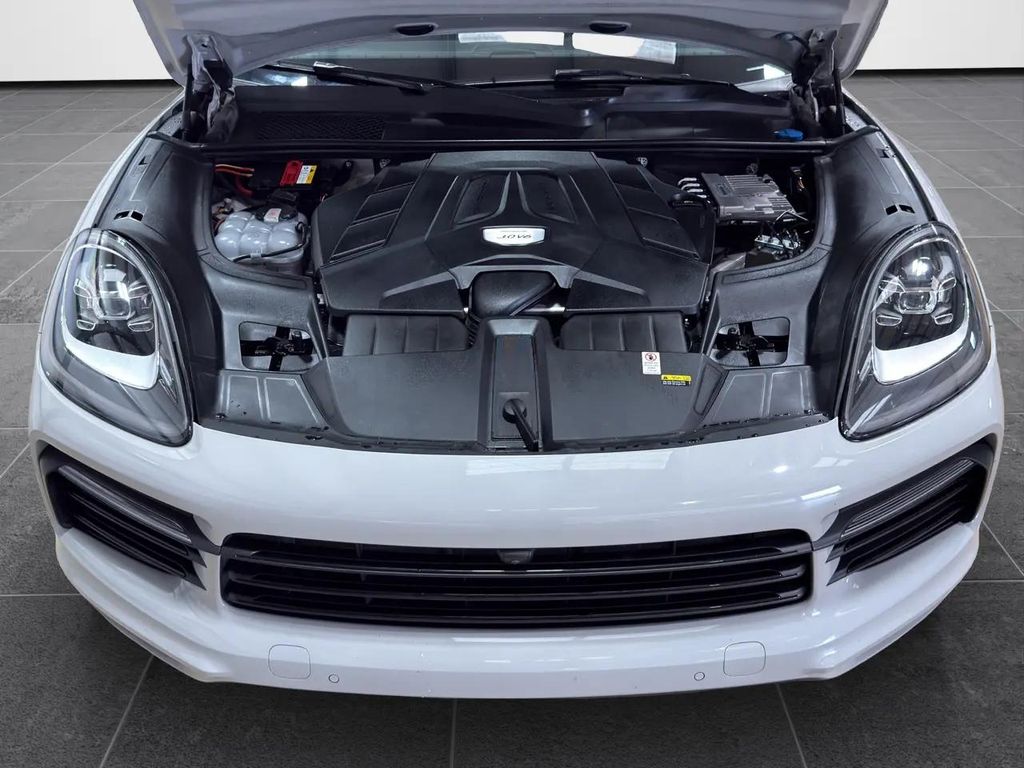 PORSCHE CAYENNE - 9