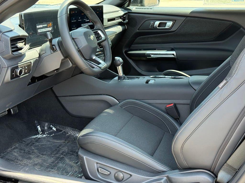 2026 FORD MUSTANG ECOBOOST 缩略图 5