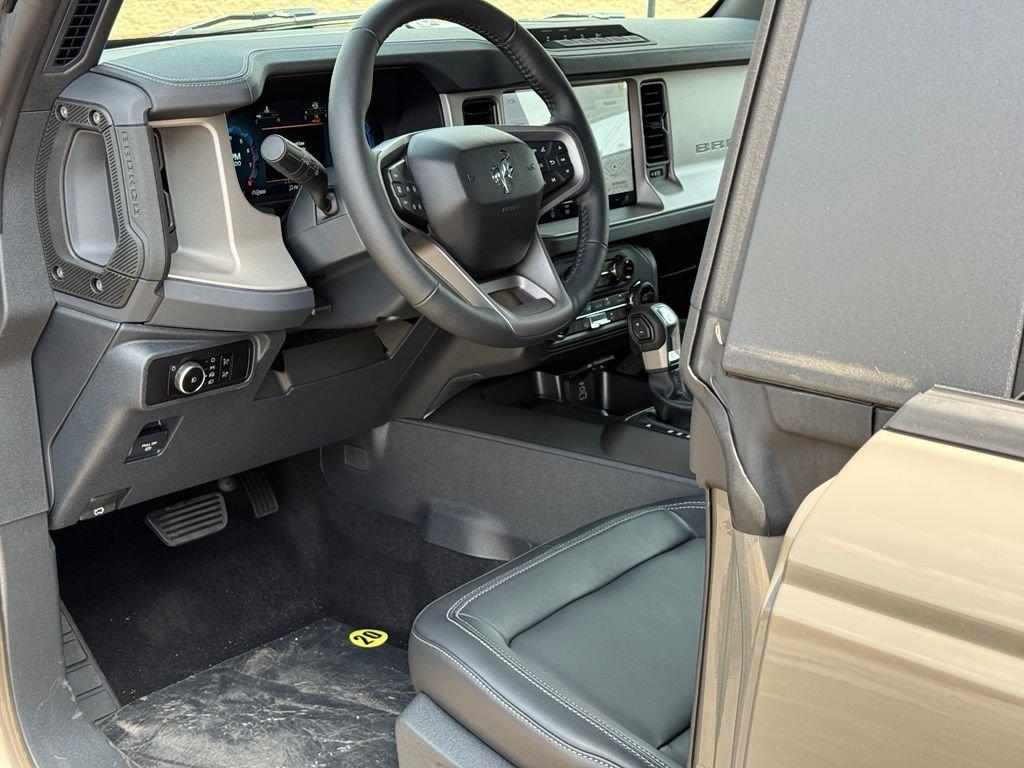 صورة 6 لـ 2026 FORD BRONCO OUTER BANKS