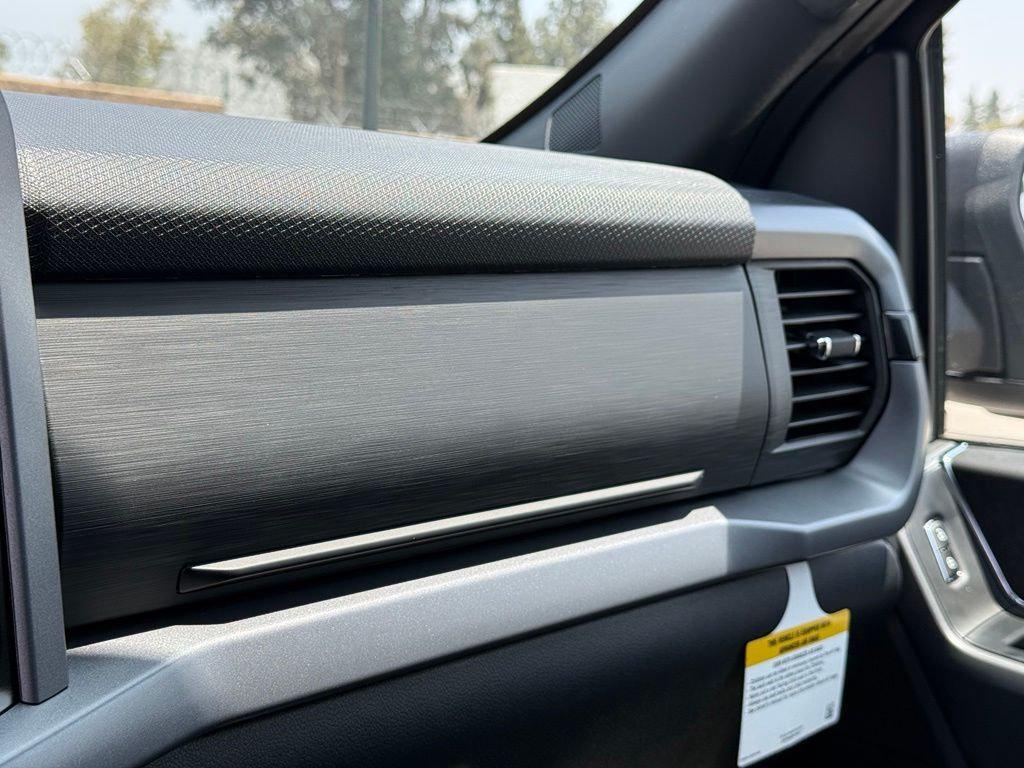 2026 FORD F-150 XLT — фото 9