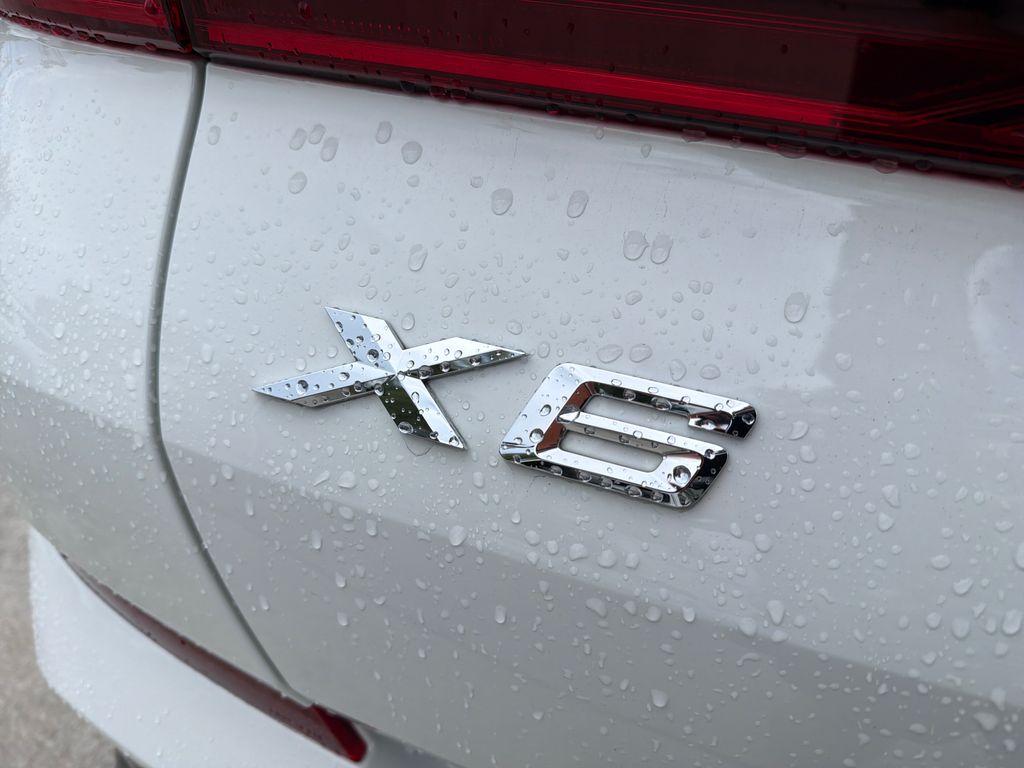 صورة 10 لـ 2023 BMW X6 XDRIVE40I