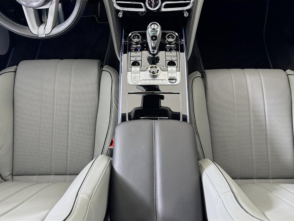 صورة مصغرة 23 لـ 2026 Bentley FLYING SPUR V8