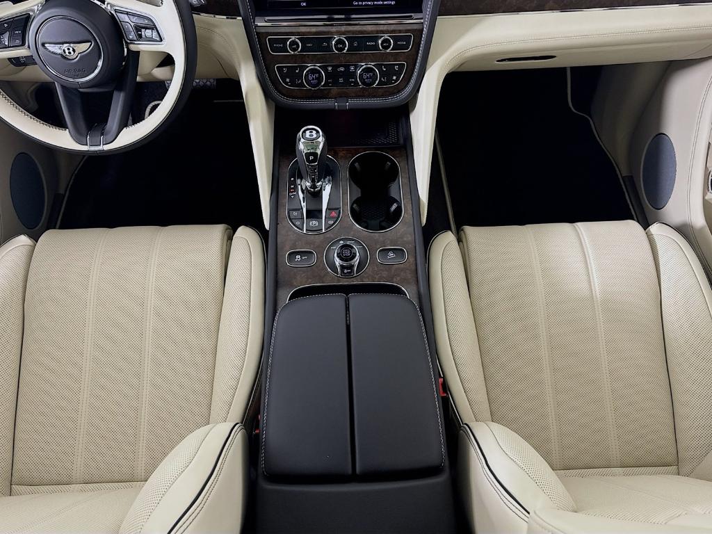 2026 Bentley BENTAYGA V8 缩略图 23