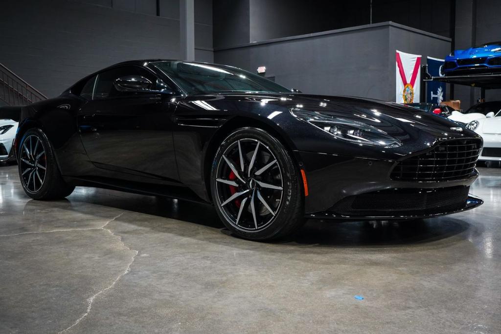 2020 Aston Martin DB11 V8 照片 8