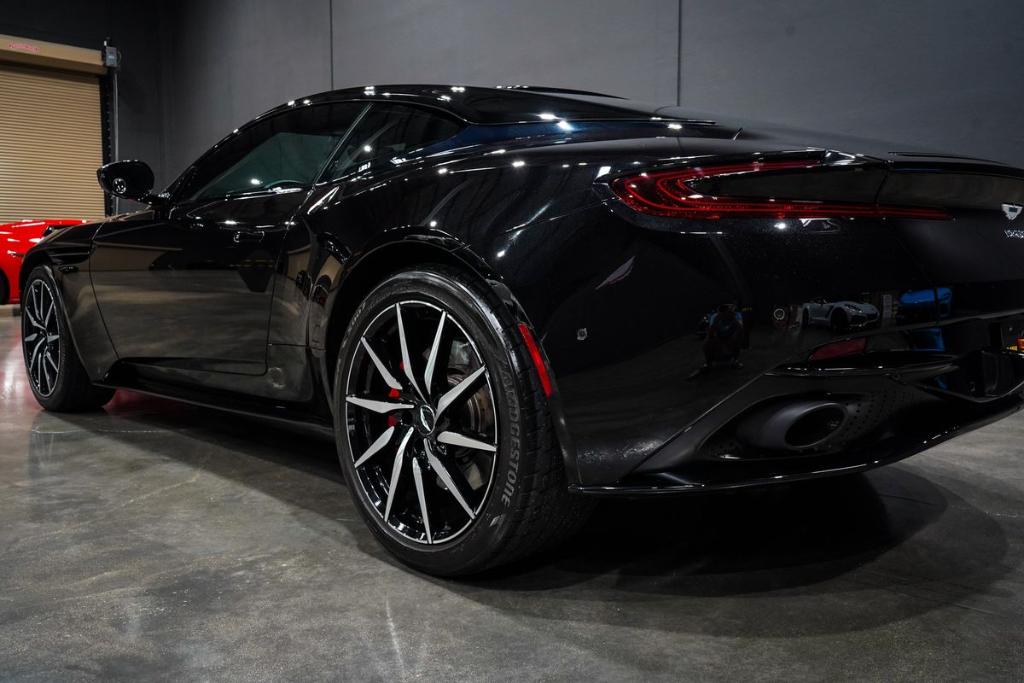 2020 Aston Martin DB11 V8 缩略图 22