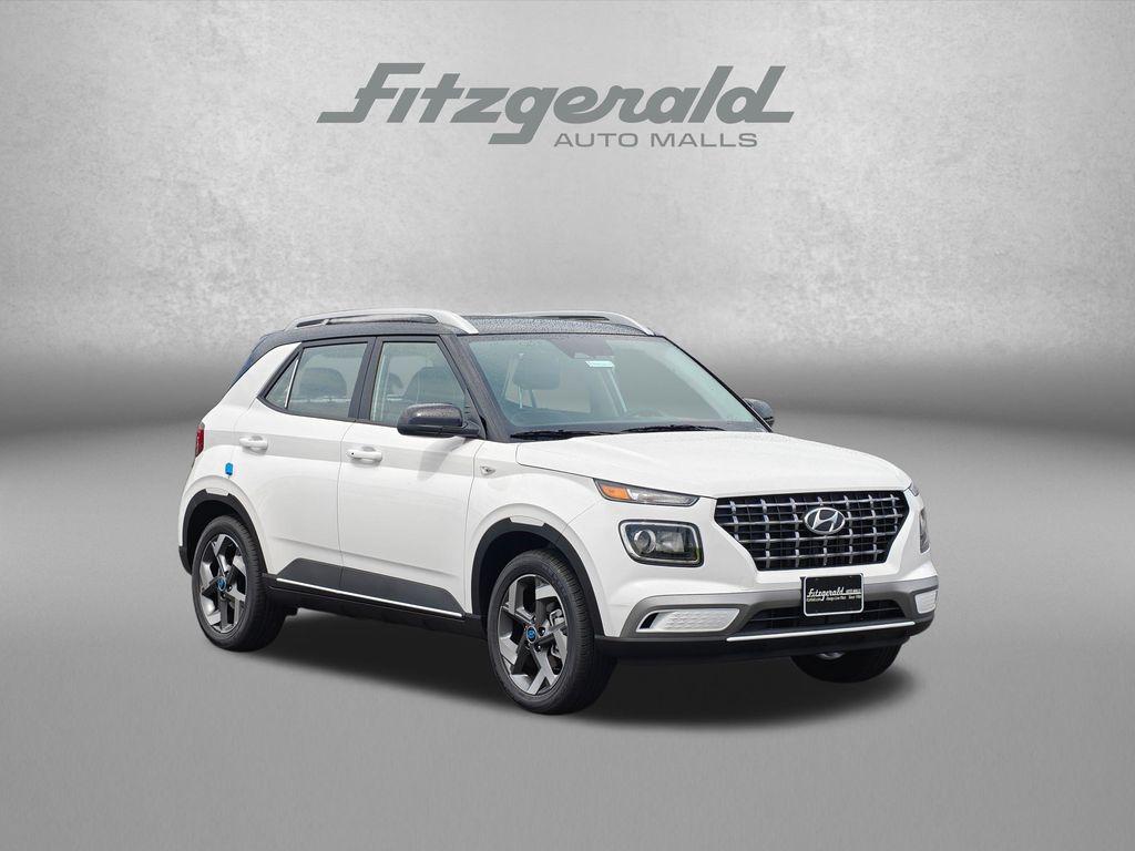New 2026 Hyundai VENUE SEL w/Two-Tone Roof