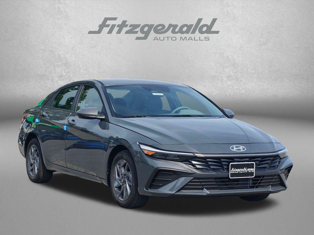 New 2026 Hyundai ELANTRA HEV Blue