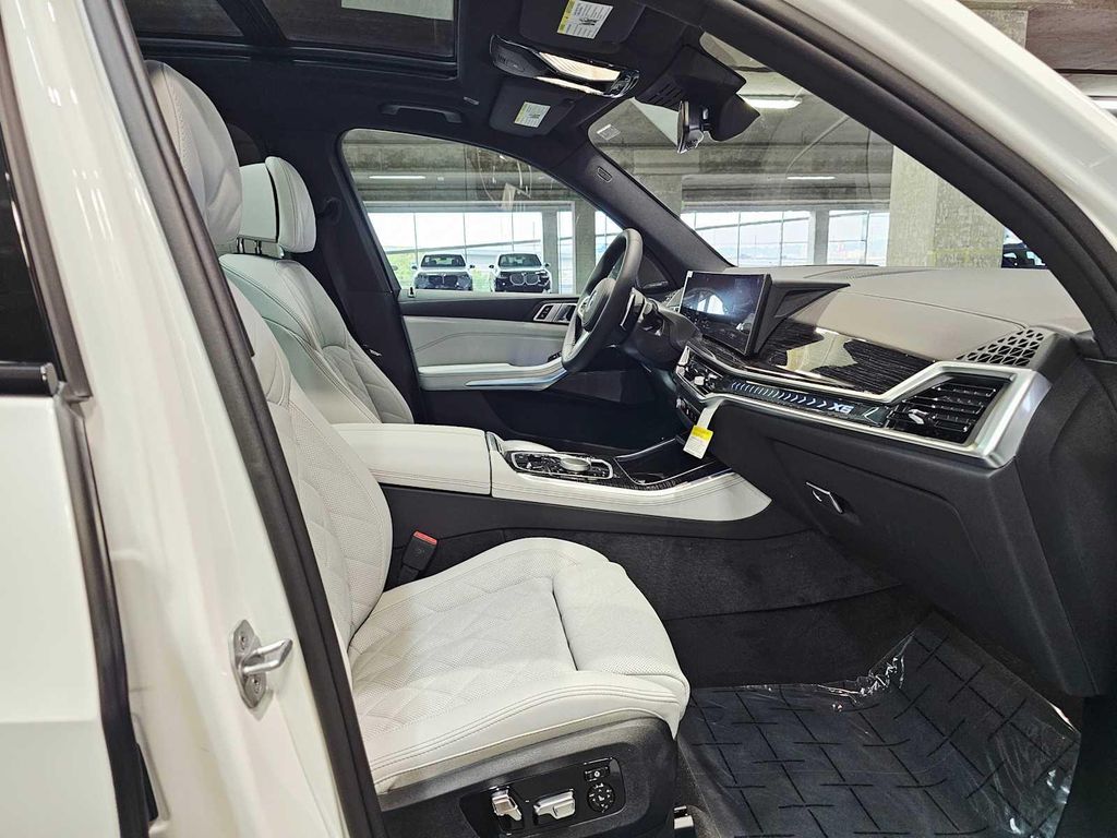 صورة مصغرة 29 لـ 2026 BMW X5 PHEV XDRIVE50E