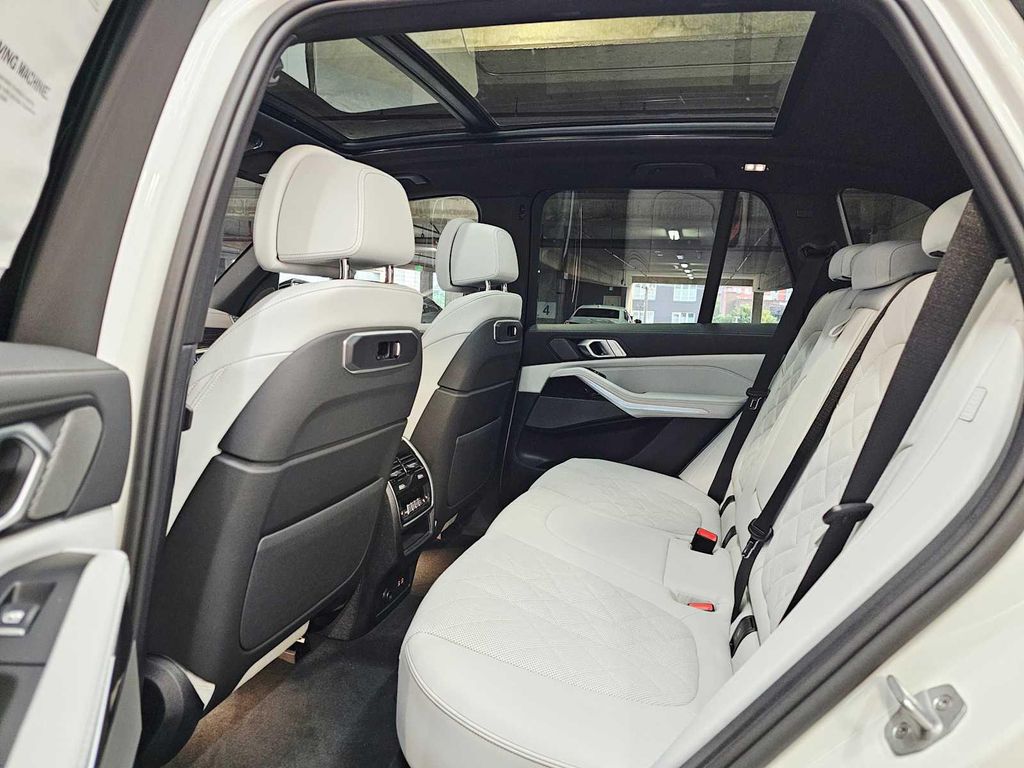 صورة مصغرة 27 لـ 2026 BMW X5 PHEV XDRIVE50E