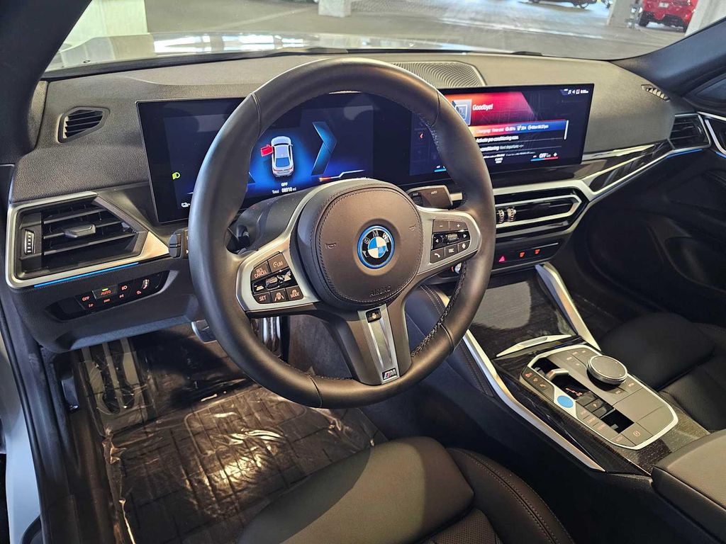 صورة 2 لـ 2023 BMW I4 GRAN COUPE EDRIVE40