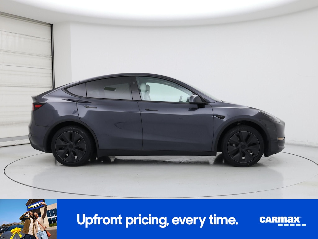 TESLA MODEL Y LONG RANGE - 9
