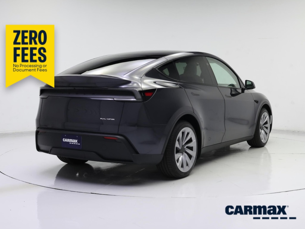 TESLA MODEL Y LONG RANGE - 10