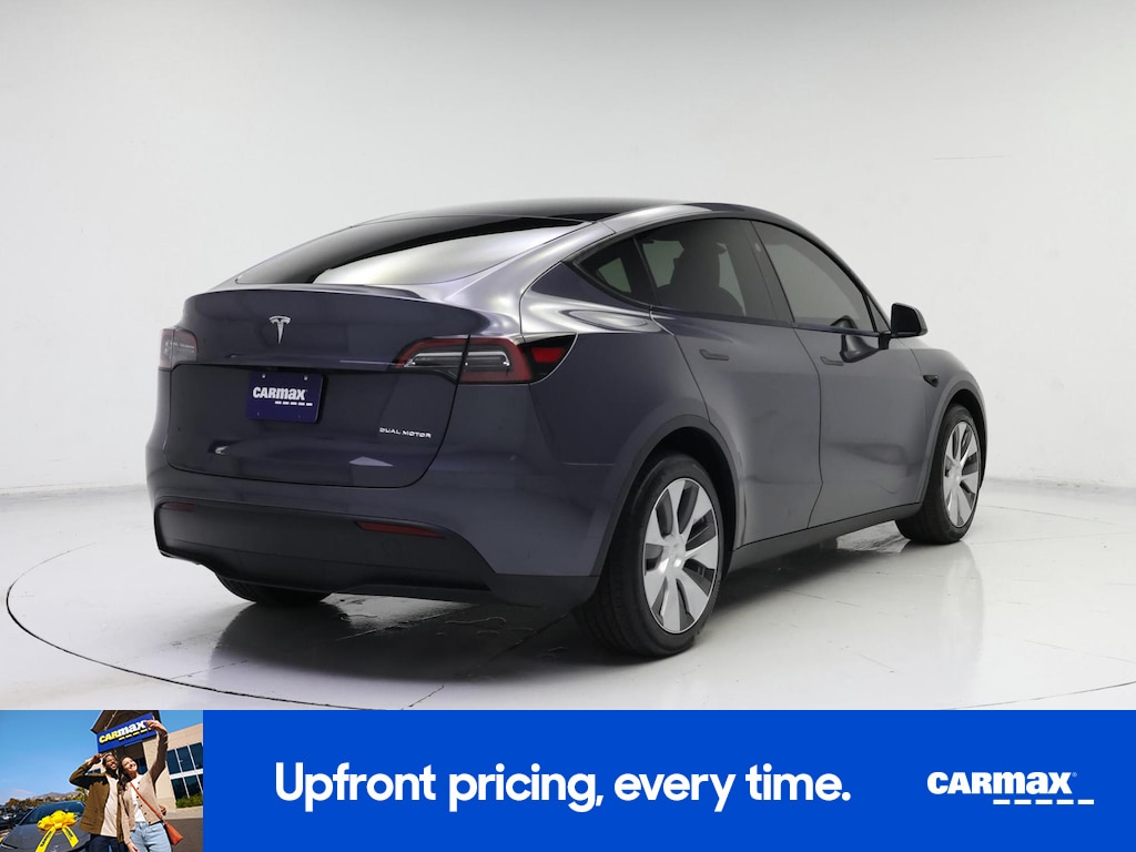 TESLA MODEL Y LONG RANGE - 10