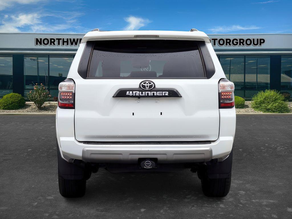 TOYOTA 4RUNNER - 6