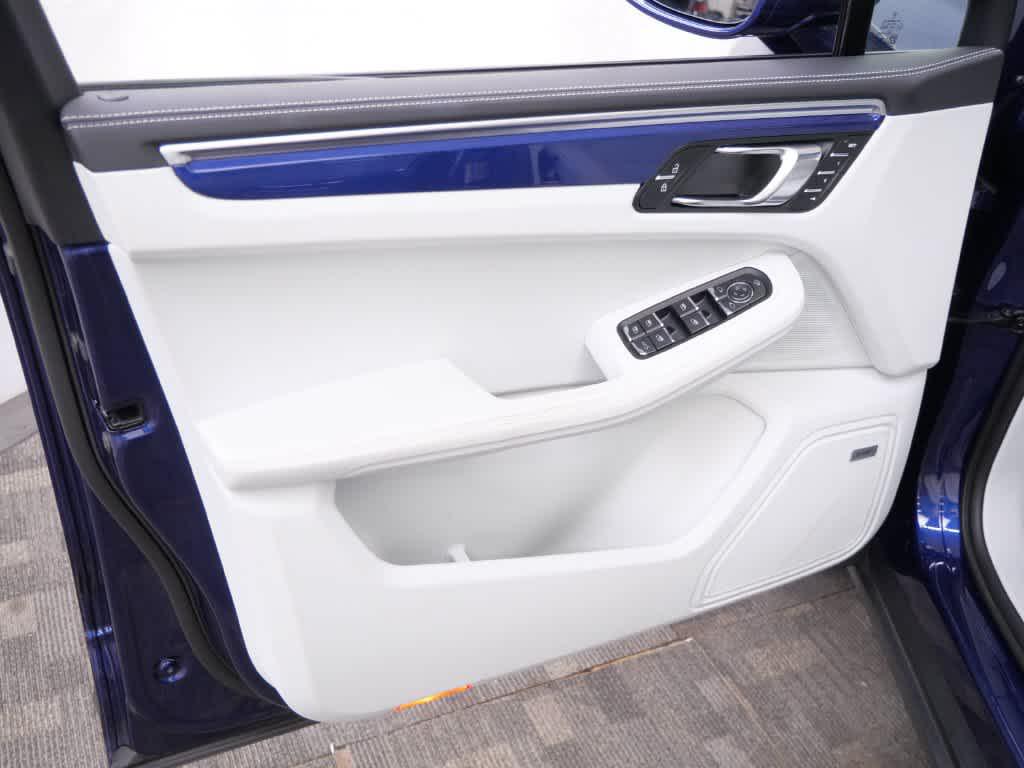 2024 Porsche MACAN — миниатюра 7