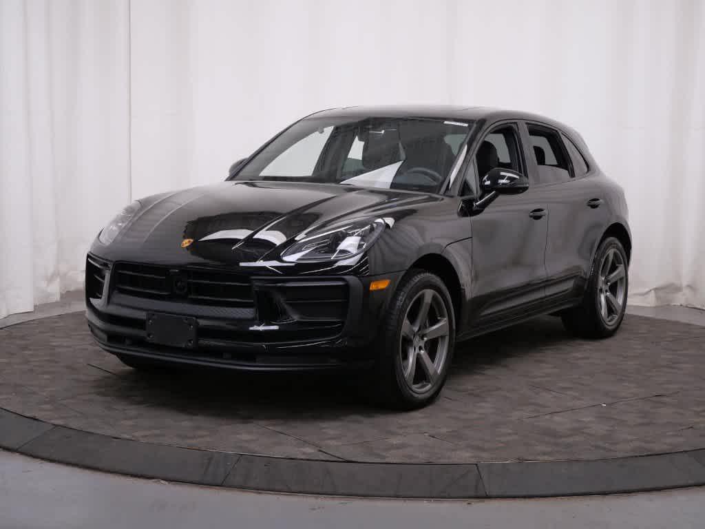 2023 Porsche Macan T