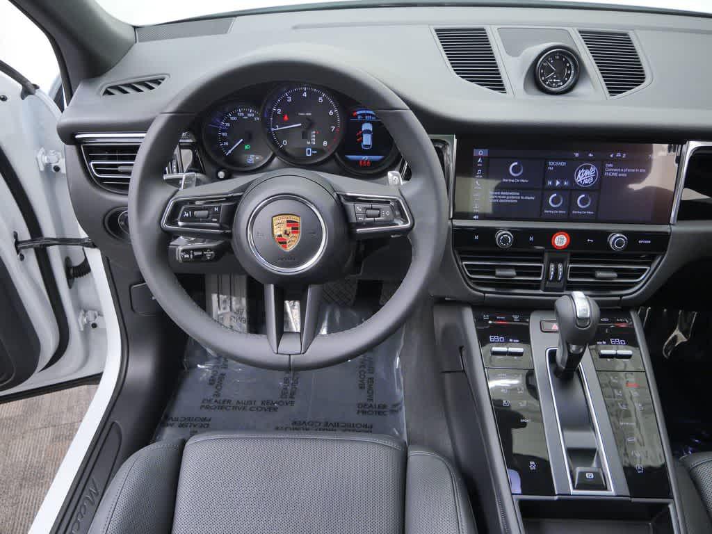 2026 Porsche MACAN — миниатюра 16