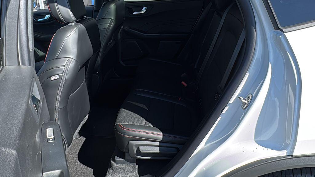 صورة مصغرة 22 لـ 2025 FORD ESCAPE ST-LINE