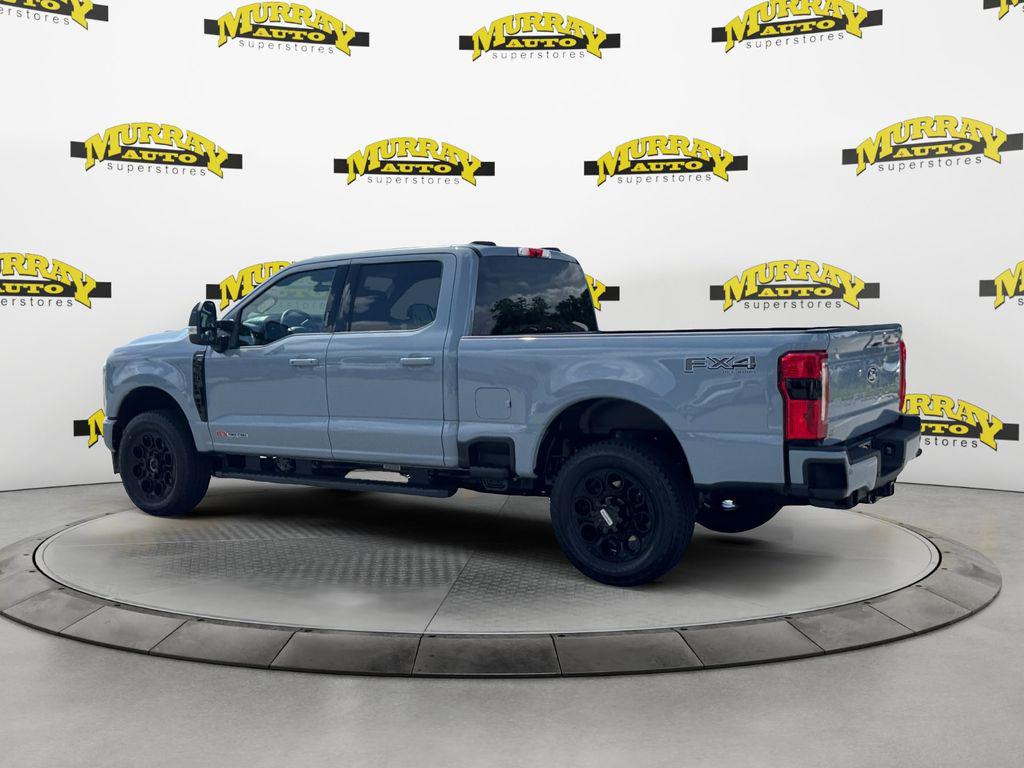 2027 FORD F-350 LARIAT — фото 3