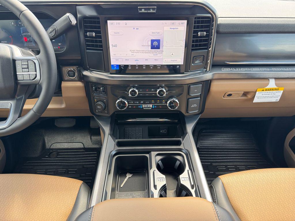 2027 FORD F-350 LARIAT — фото 11