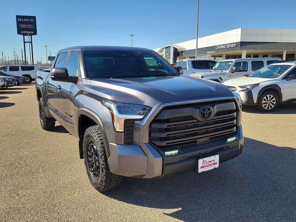 TOYOTA TUNDRA - 2